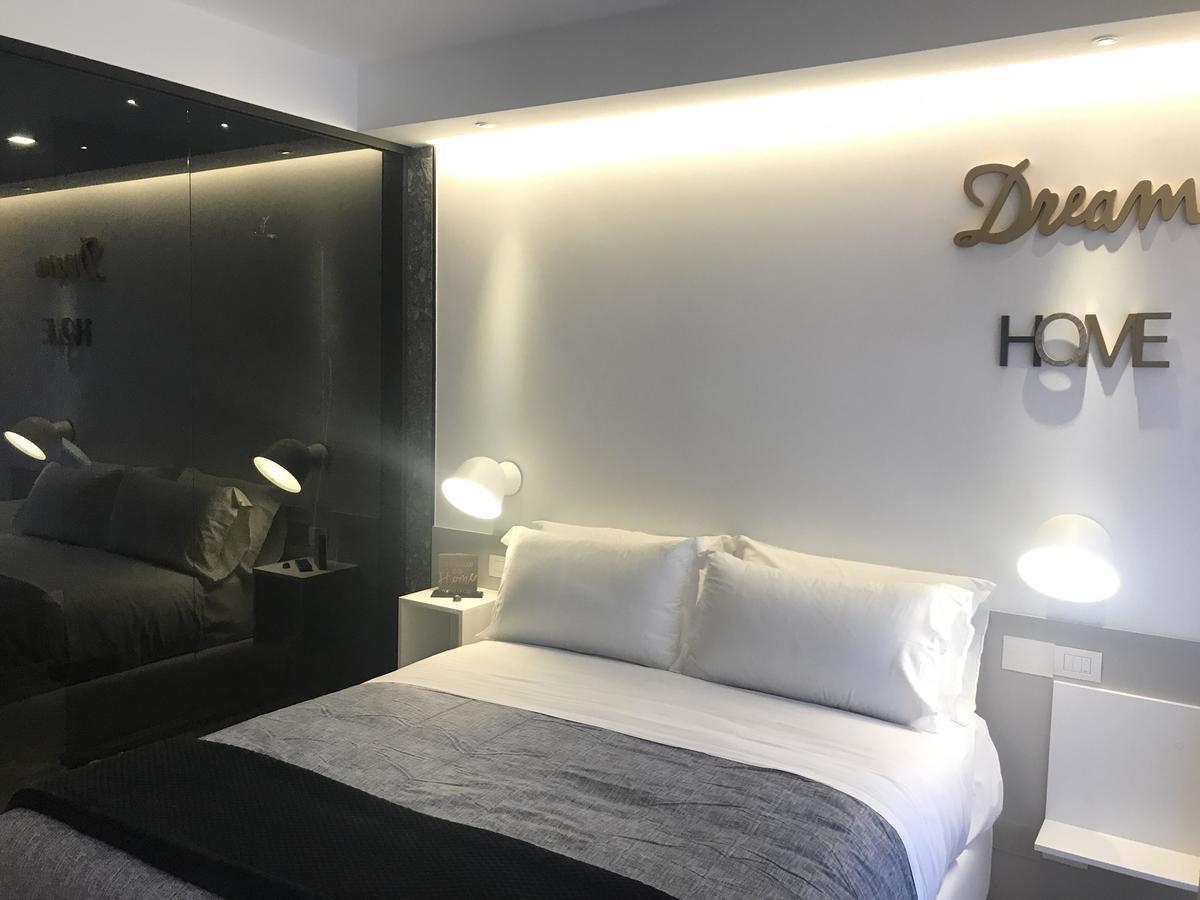 Myhome 75 Premium Luxury B&B 페스카라 외부 사진