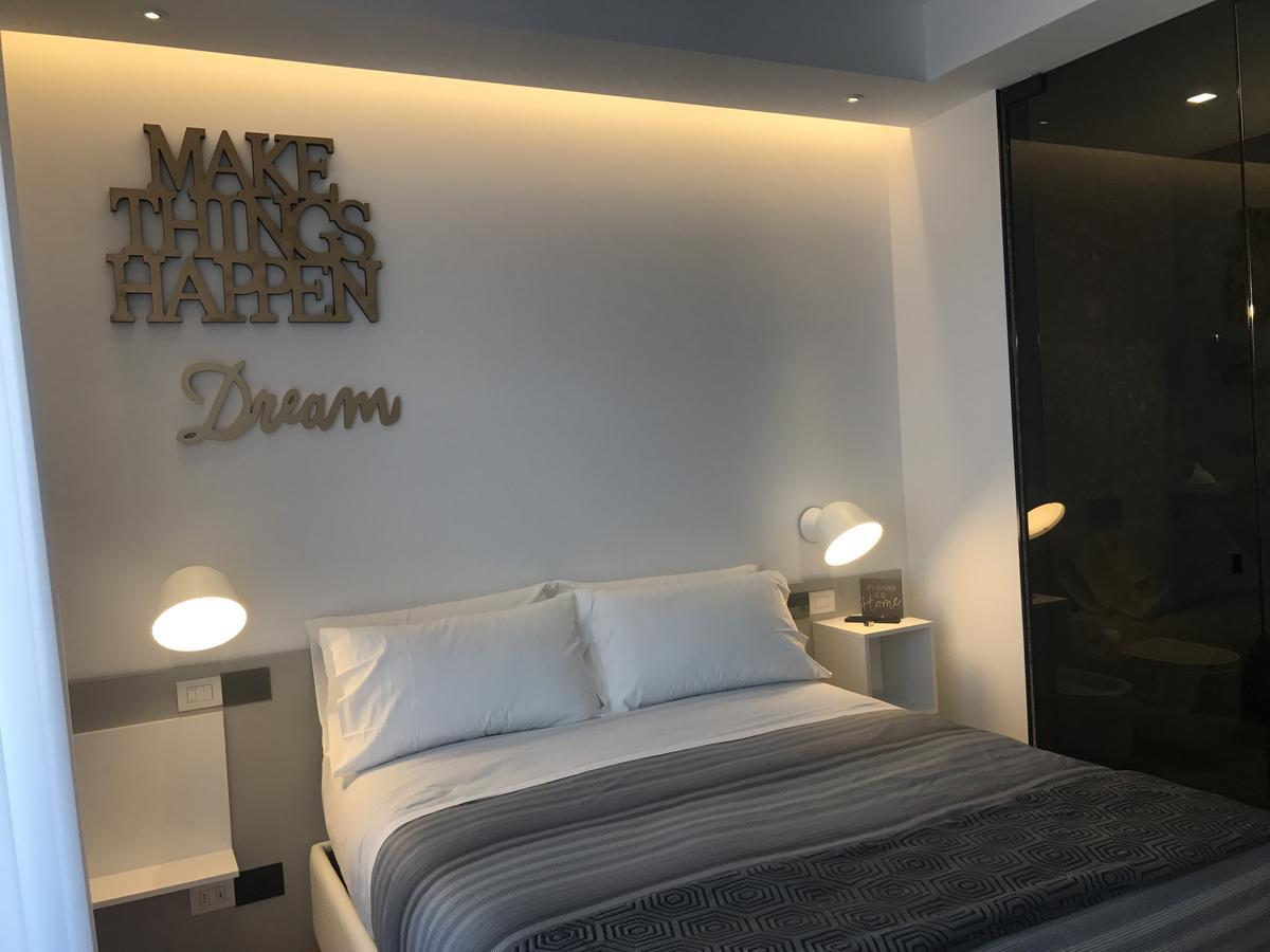Myhome 75 Premium Luxury B&B 페스카라 외부 사진